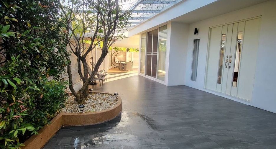For rent 5 bedrooms villa in Mae Rim, Chiang Mai