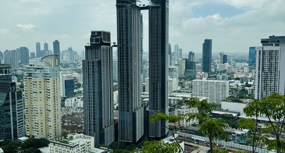 For sale and for rent 1 bed condo in Watthana, Bangkok