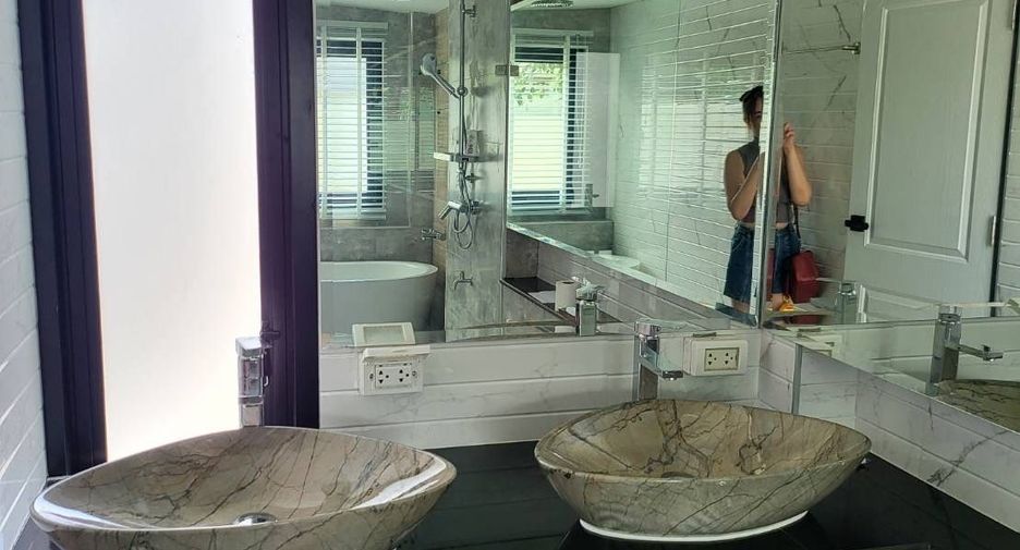 For sale 3 bedrooms house in Mueang Chiang Mai, Chiang Mai