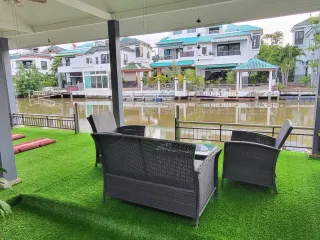 For rent 4 bedrooms house in Na Jomtien, Pattaya