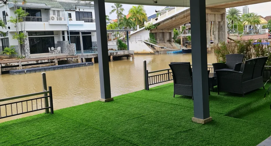 For rent 4 bedrooms house in Na Jomtien, Pattaya