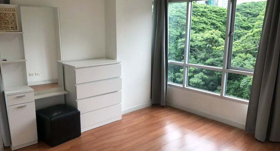 For sale 1 bed condo in Khlong Toei, Bangkok