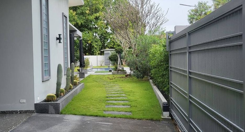For sale 4 bedrooms villa in Doi Saket, Chiang Mai