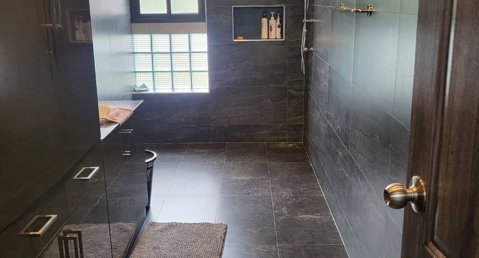 For sale 4 bedrooms villa in Doi Saket, Chiang Mai