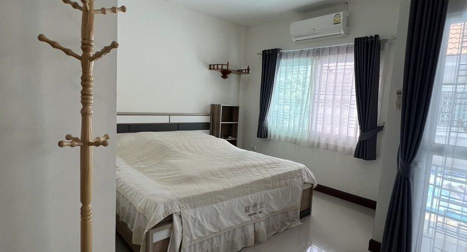 For rent 2 bedrooms townhouse in Bang Lamung, Chonburi
