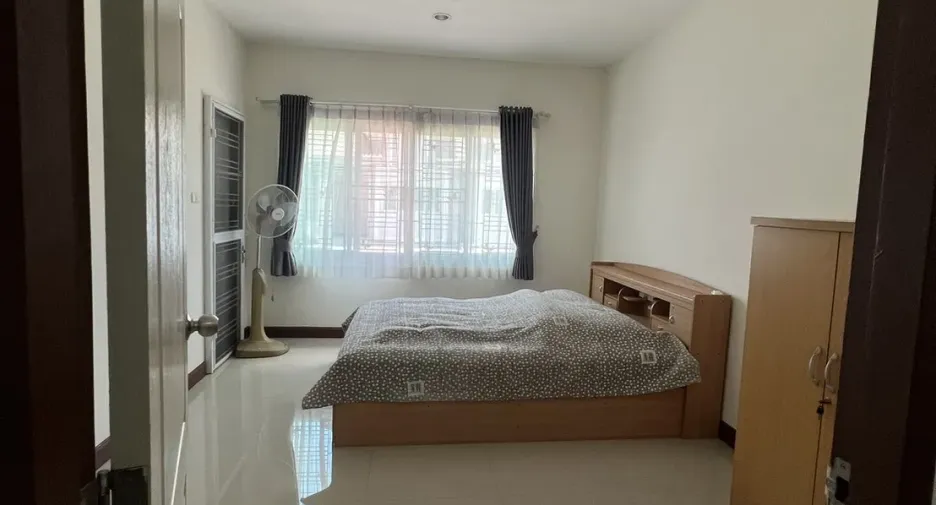 For rent 2 bedrooms townhouse in Bang Lamung, Chonburi