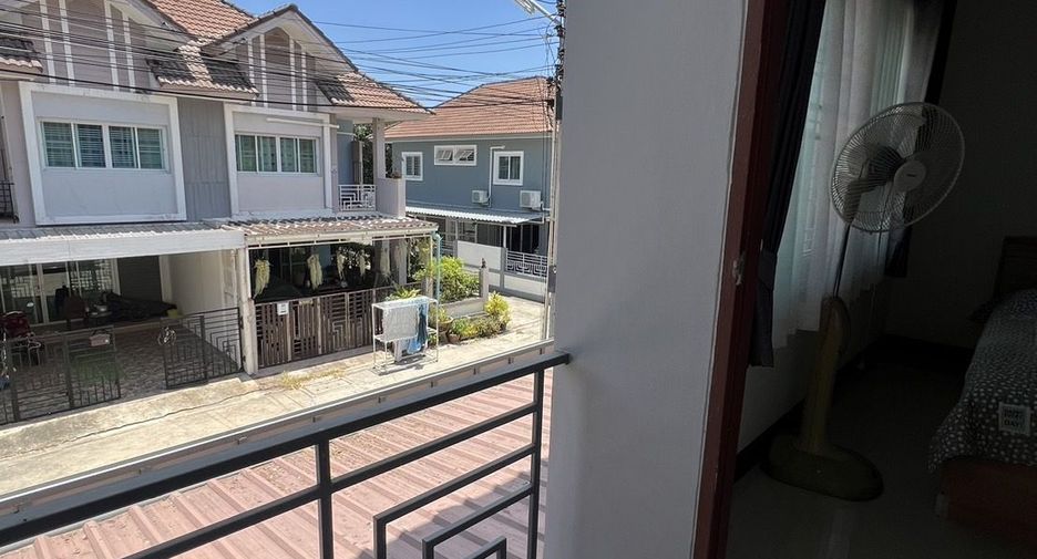 For rent 2 bedrooms townhouse in Bang Lamung, Chonburi