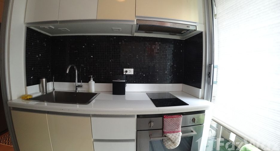 For sale studio condo in Watthana, Bangkok