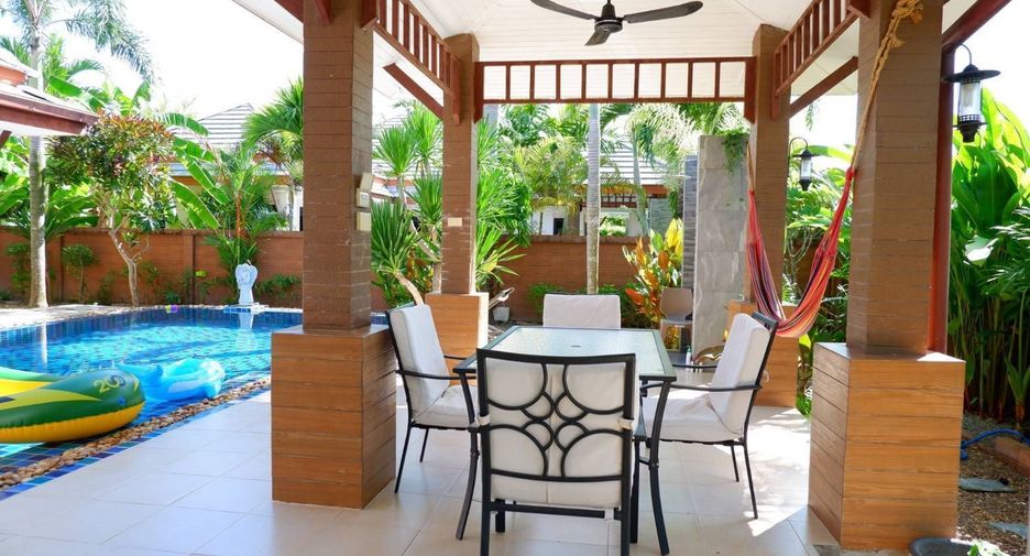 À louer 3 chambres villa à Bang Lamung, Chonburi