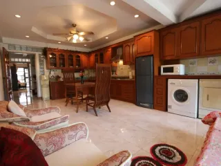 For sale 3 bedrooms townhouse in Mueang Chiang Mai, Chiang Mai