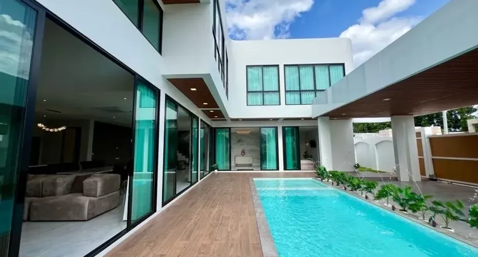 Villa en venta y en alquiler de 6 habitaciones en Mueang Chiang Mai, Chiang Mai