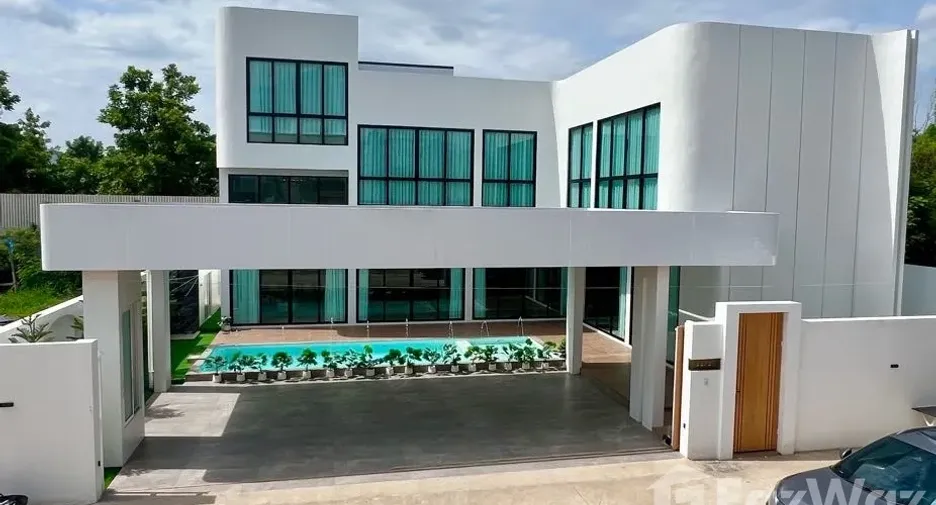 Villa en venta y en alquiler de 6 habitaciones en Mueang Chiang Mai, Chiang Mai