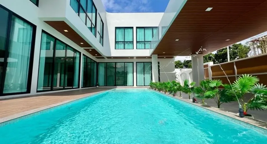 Villa en venta y en alquiler de 6 habitaciones en Mueang Chiang Mai, Chiang Mai