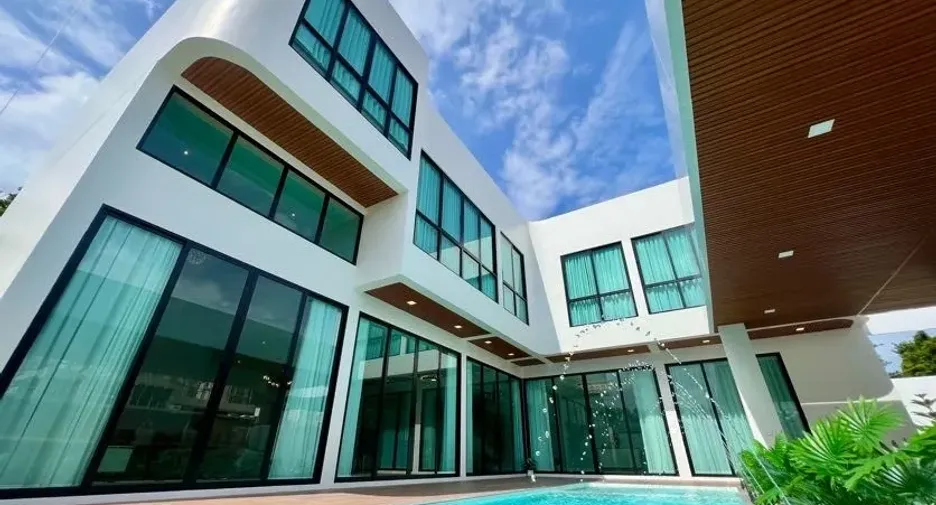 Villa en venta y en alquiler de 6 habitaciones en Mueang Chiang Mai, Chiang Mai