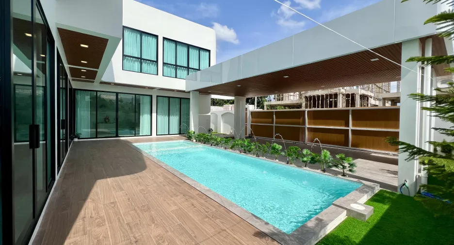 Villa en venta y en alquiler de 6 habitaciones en Mueang Chiang Mai, Chiang Mai