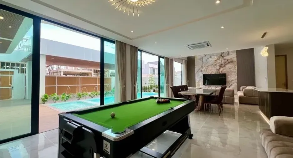 Villa en venta y en alquiler de 6 habitaciones en Mueang Chiang Mai, Chiang Mai