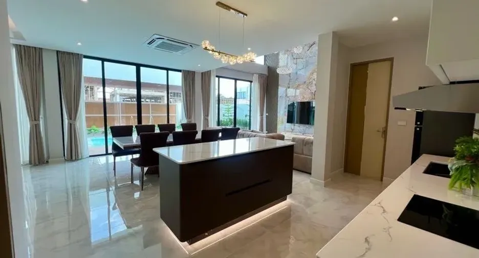 Villa en venta y en alquiler de 6 habitaciones en Mueang Chiang Mai, Chiang Mai