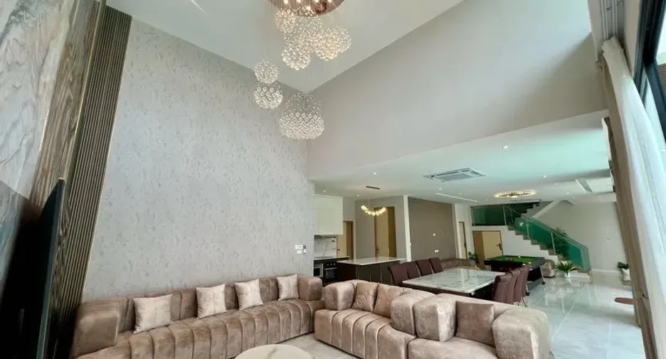 Villa en venta y en alquiler de 6 habitaciones en Mueang Chiang Mai, Chiang Mai