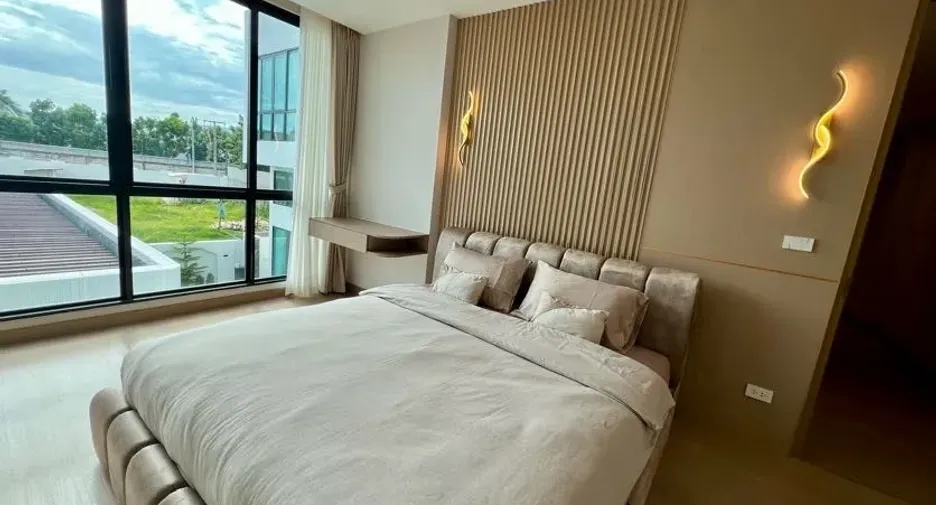Villa en venta y en alquiler de 6 habitaciones en Mueang Chiang Mai, Chiang Mai