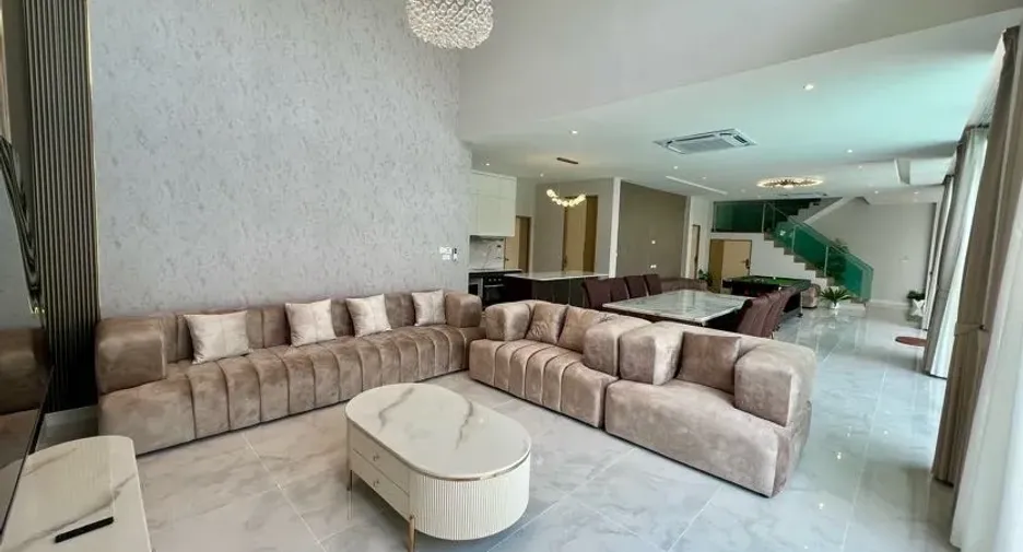 Villa en venta y en alquiler de 6 habitaciones en Mueang Chiang Mai, Chiang Mai