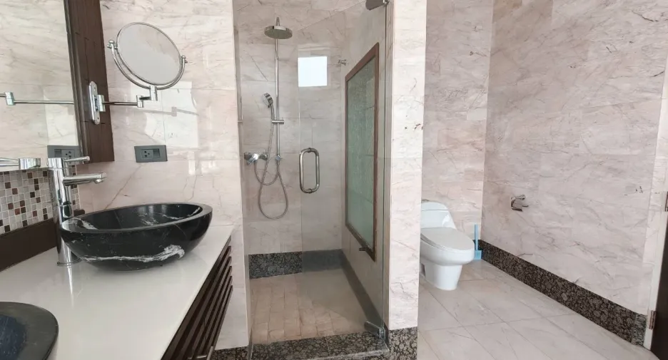 Villa en venta de 4 habitaciones en Hang Dong, Chiang Mai