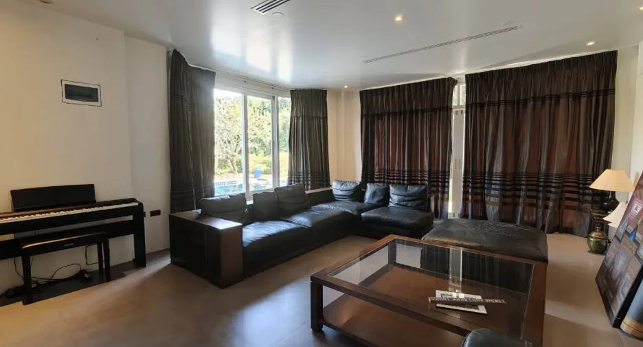 Villa en venta de 4 habitaciones en Hang Dong, Chiang Mai