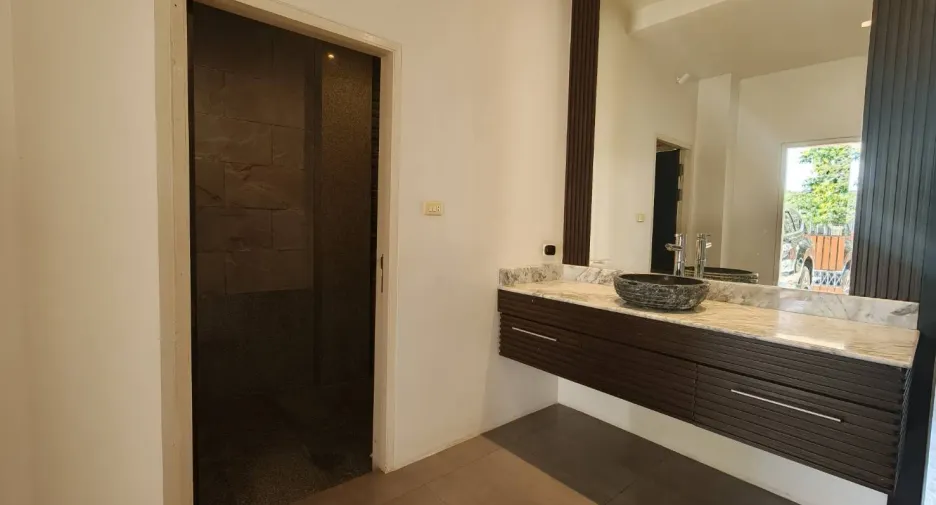 Villa en venta de 4 habitaciones en Hang Dong, Chiang Mai