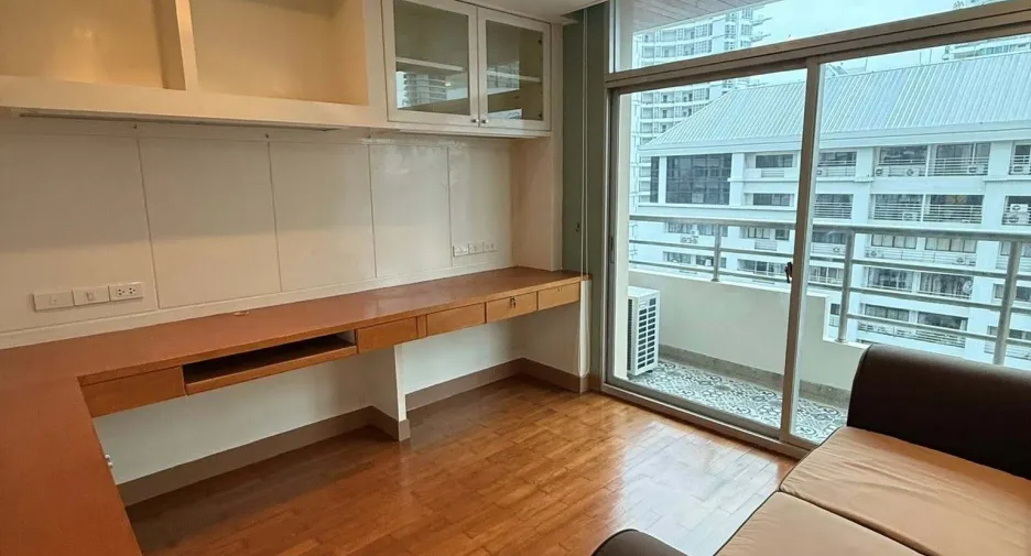 For sale 2 bedrooms condo in Pathum Wan, Bangkok