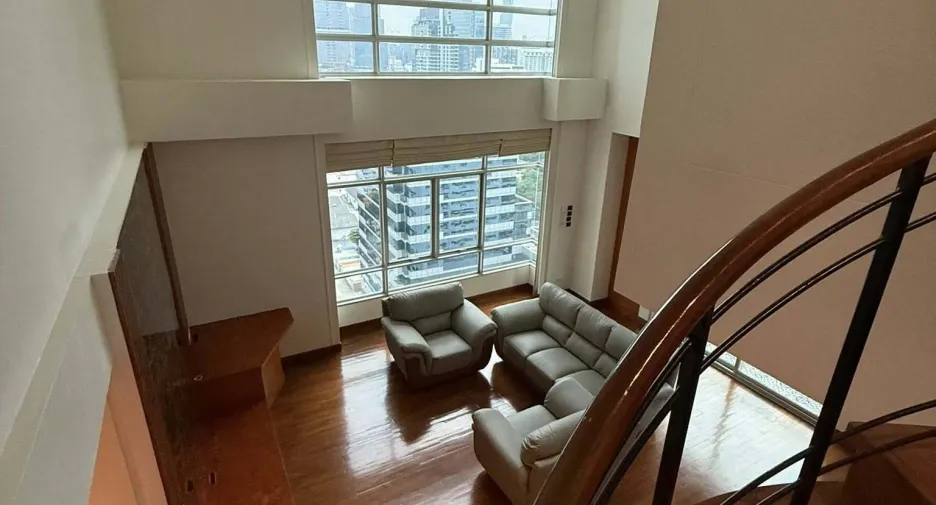 For sale 2 bedrooms condo in Pathum Wan, Bangkok
