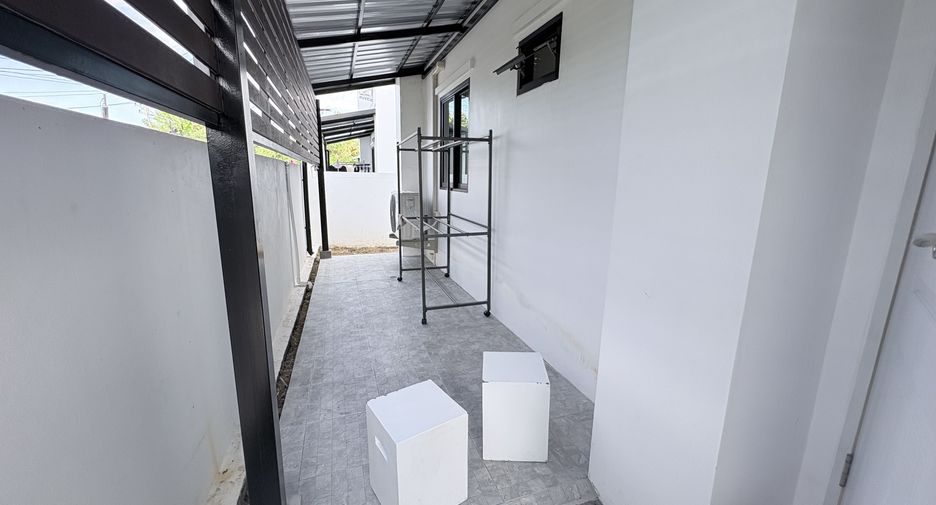 Casa en alquiler de 4 habitaciones en Hang Dong, Chiang Mai