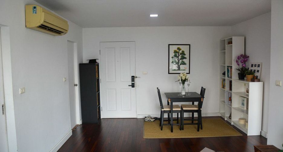 For sale 1 bed condo in Khlong Toei, Bangkok