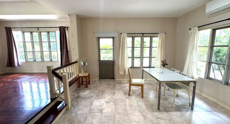 For sale 3 bedrooms house in Mueang Samut Prakan, Samut Prakan