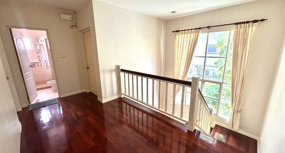 For sale 3 bedrooms house in Mueang Samut Prakan, Samut Prakan