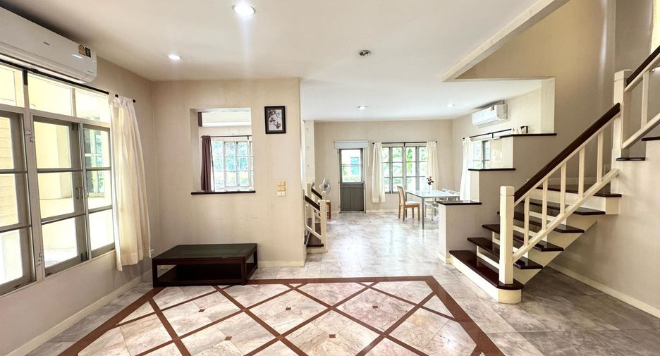 For sale 3 bedrooms house in Mueang Samut Prakan, Samut Prakan