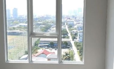For sale studio condo in Bang Na, Bangkok