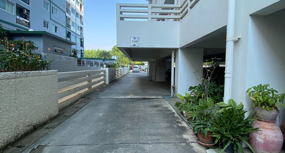 For sale 1 bed condo in Bang Lamung, Chonburi