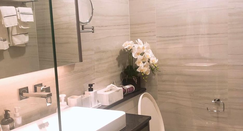 For sale 1 bed condo in Pathum Wan, Bangkok