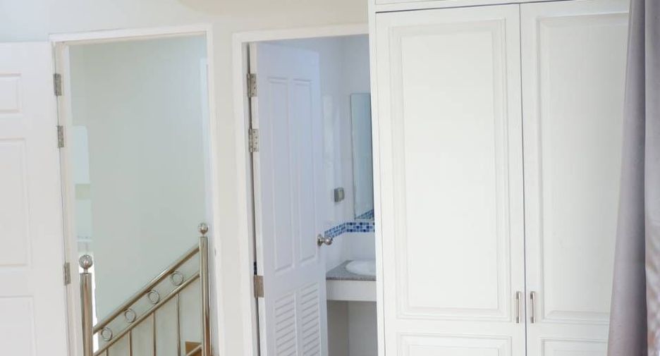 For sale 4 bedrooms house in San Sai, Chiang Mai