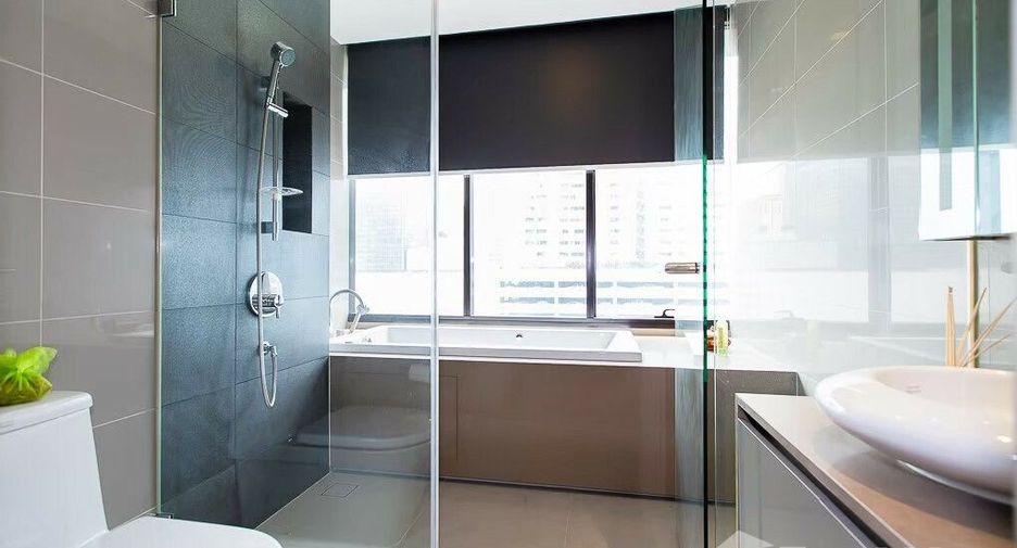 For sale and for rent 1 bed condo in Bang Rak, Bangkok