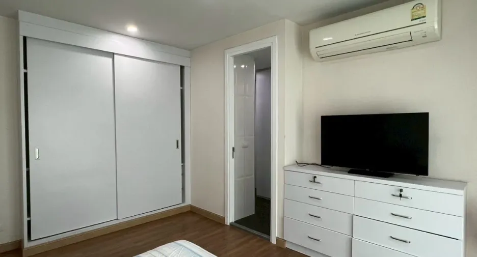 For rent 3 bedrooms condo in Mueang Chiang Mai, Chiang Mai