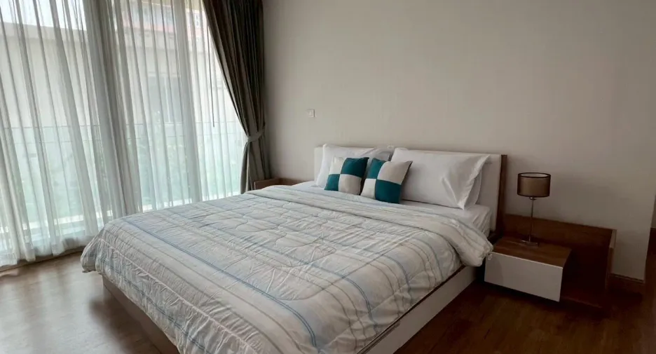 For rent 3 bedrooms condo in Mueang Chiang Mai, Chiang Mai