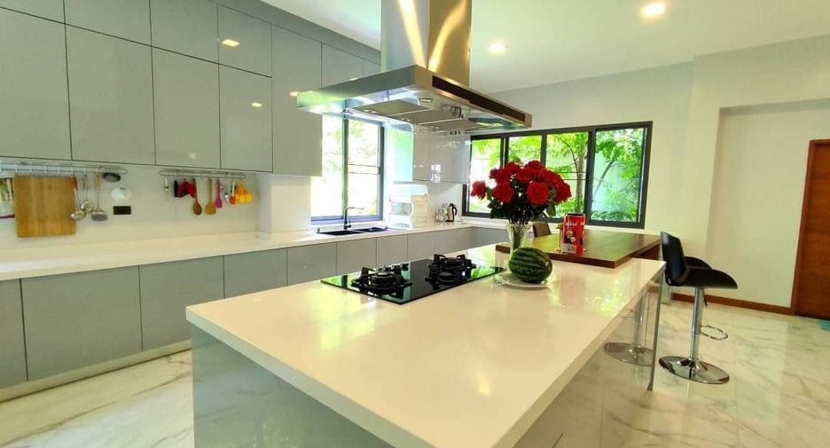 À vendre 4 chambres villa à Mae Rim, Chiang Mai
