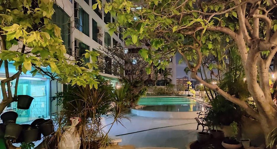 For sale 2 bedrooms condo in Chatuchak, Bangkok