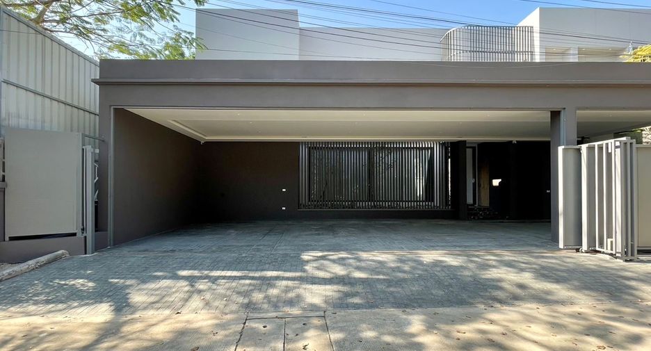For sale 4 bedrooms villa in Doi Saket, Chiang Mai