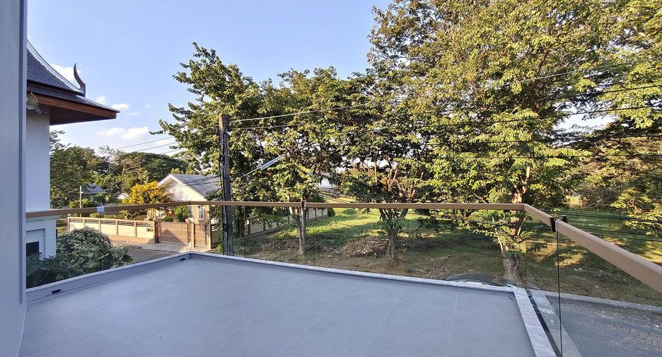 For sale 4 bedrooms villa in Doi Saket, Chiang Mai