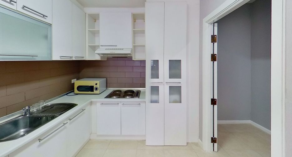 For sale and for rent 3 bedrooms condo in Watthana, Bangkok