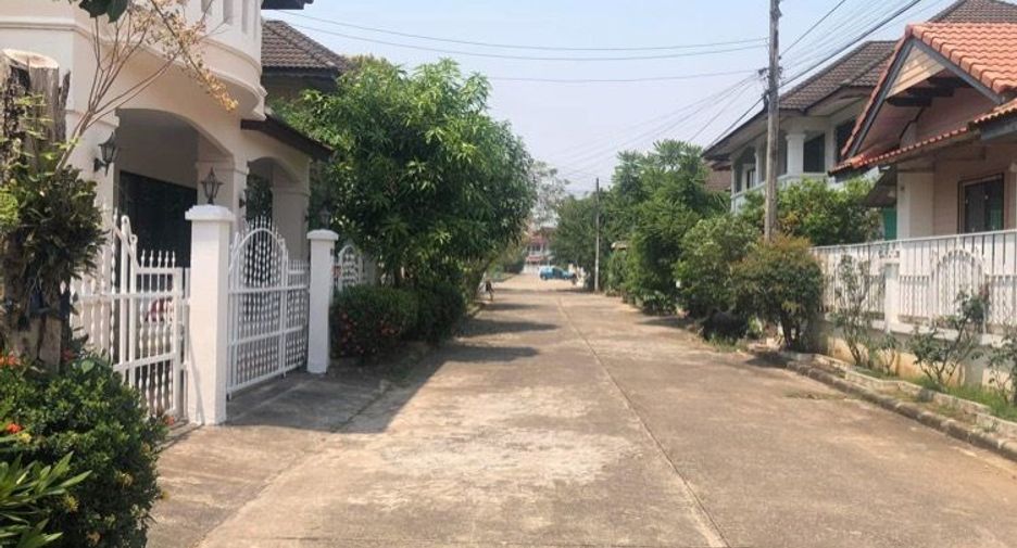 For rent 3 bedrooms house in Mueang Chiang Mai, Chiang Mai