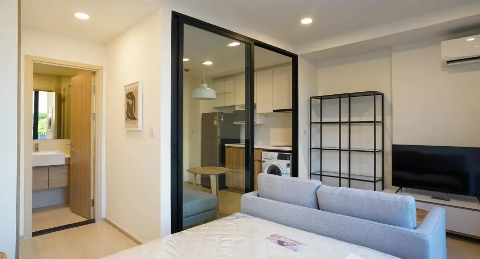 For sale and for rent studio condo in Khlong Toei, Bangkok