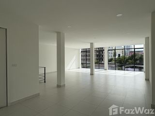 Oficina en venta y en alquiler en Bang Phli, Samut Prakan
