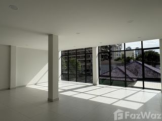 Oficina en venta y en alquiler en Bang Phli, Samut Prakan